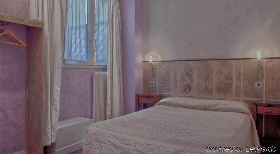 فندق إنترناسيونال باريس المظهر الخارجي الصورة